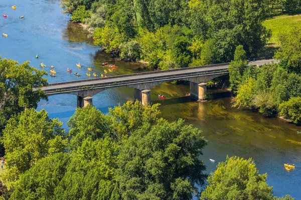 Exploration des campings éco-responsables de la vallée du Lot