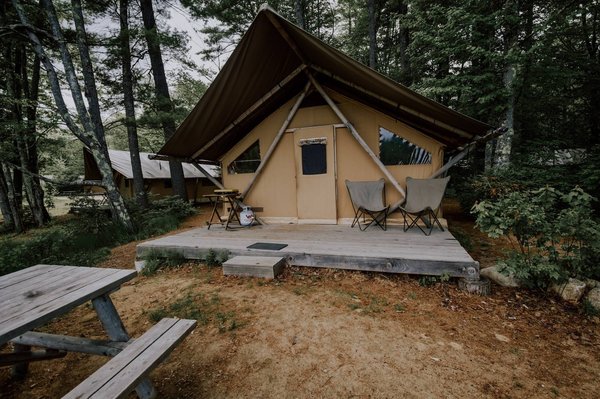 Quelles sont les destinations de camping en campagne 4 étoiles à Royan ?